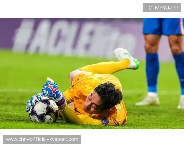 足球亚冠门前混战补射成功锁定胜局——激情现场背后的训练哲学